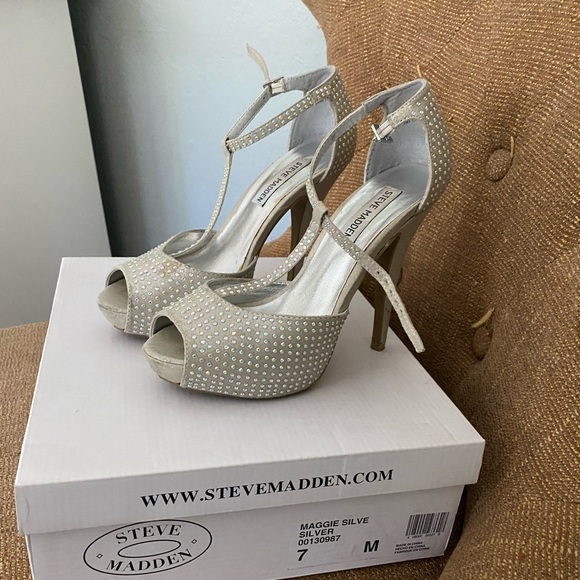 Steve Madden::サンダル:11M[RESALE] STEVEMADDENASSUREDBLACK2.png?v